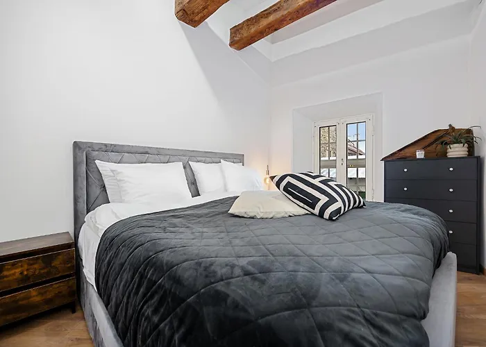 דירה Modern Charm In Old Town